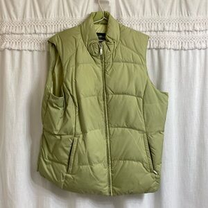 Eddie Bauer down vest. Warm. Like new.